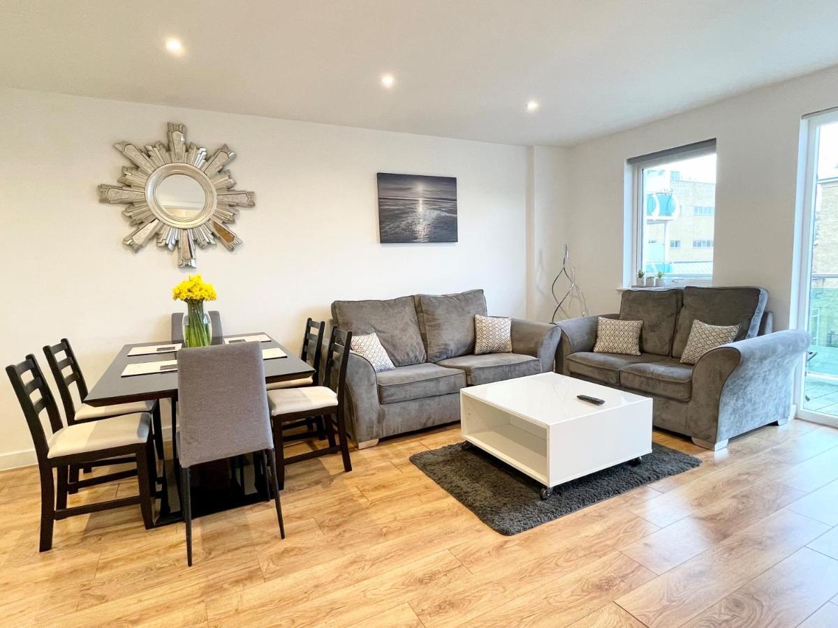 Hamptons Point Leilighet Enfield Eksteriør bilde