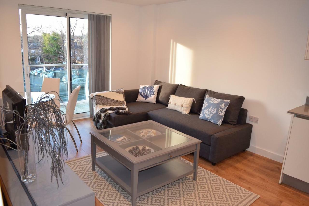 Hamptons Point Leilighet Enfield Eksteriør bilde
